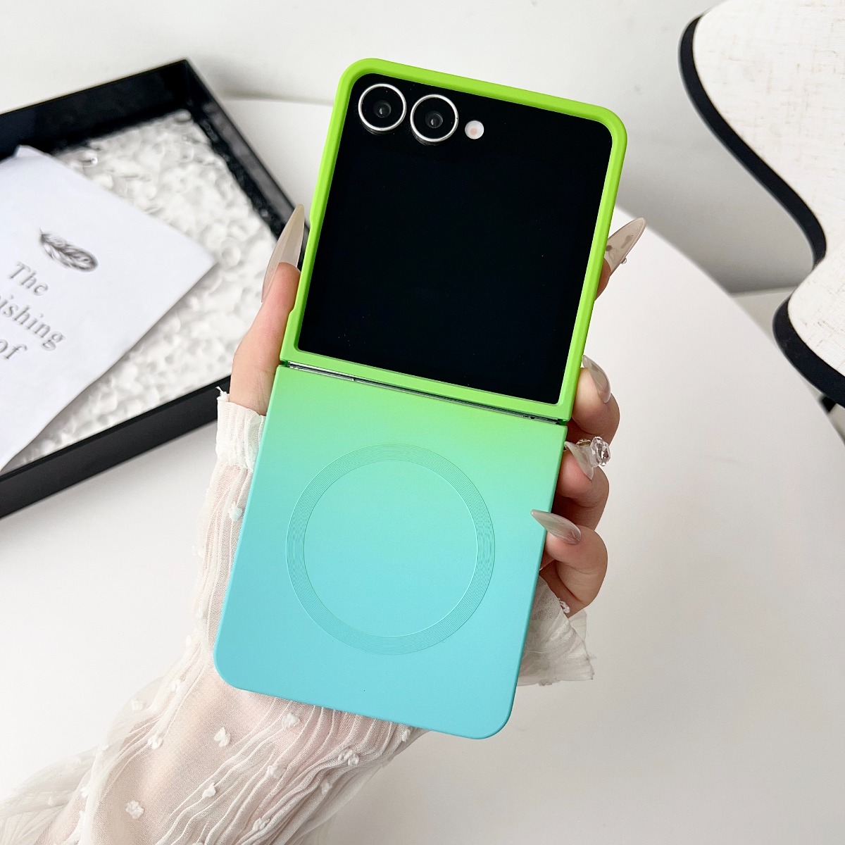 Gradient Liquid Silicone Soft  - đánh giá và giá Liquid Silicone Magnetic Phone Case