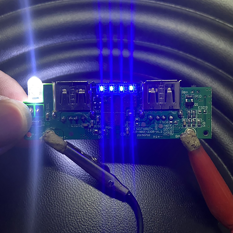 Dual USB 5V Mobile Power Mothe - đánh giá và giá Power Banks